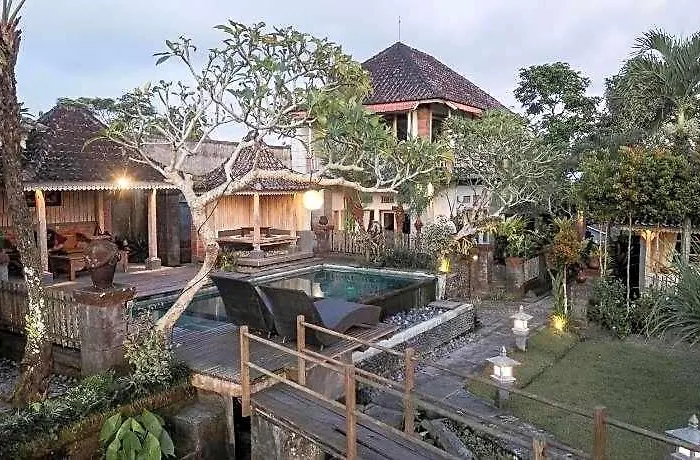 ホテル Uma Caming Ubud バリ島
