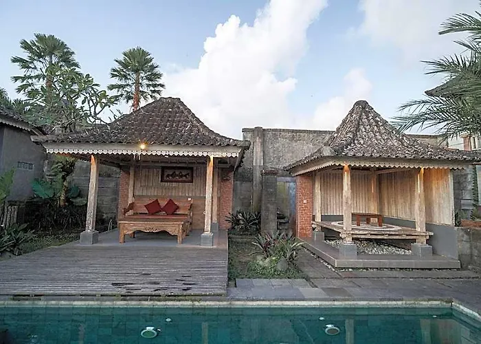 Uma Caming Ubud 3* バリ島